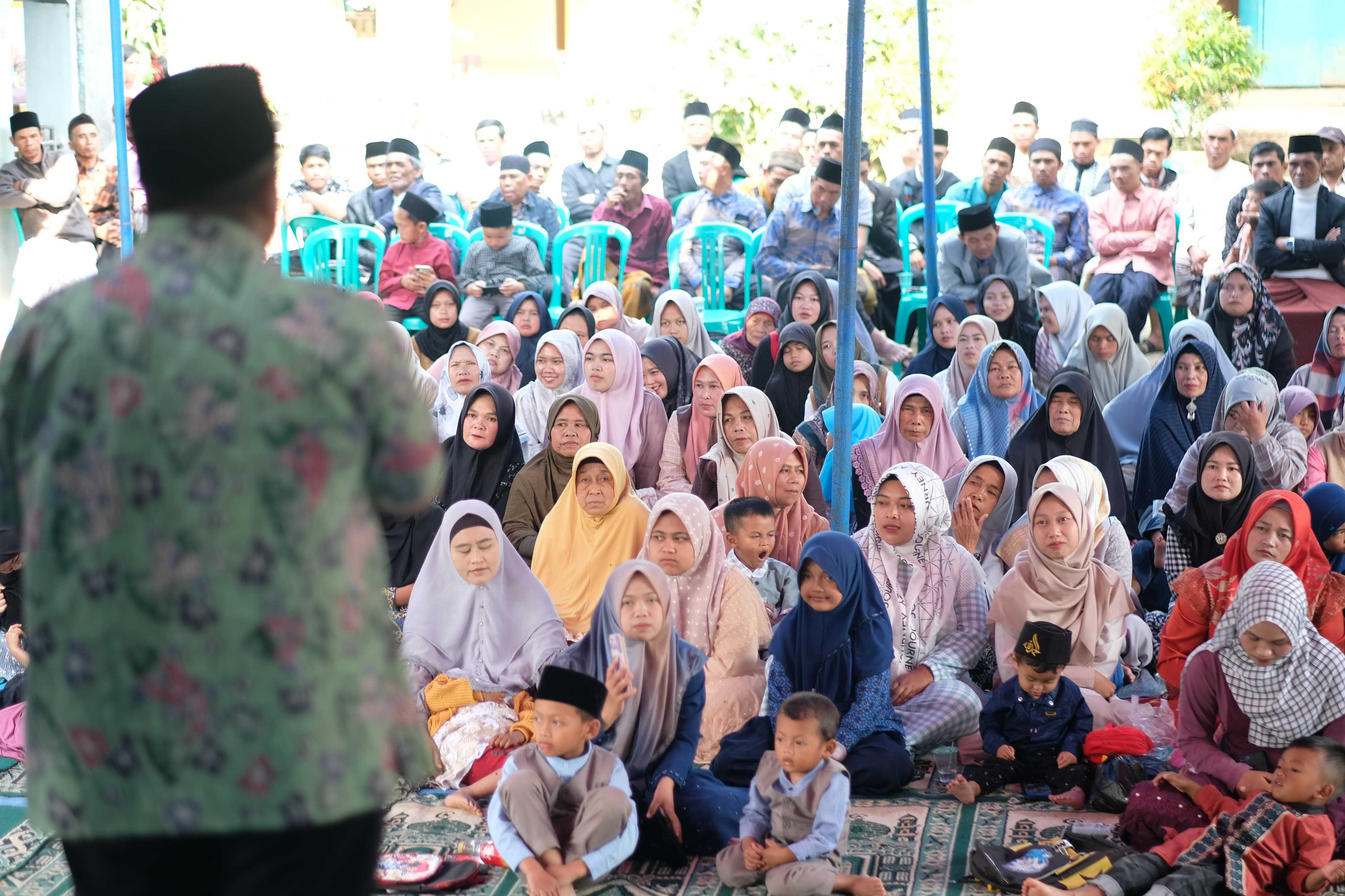 Helmi - Yudi Silaturahmi dengan Warga dan Tokoh Masyarakat di Kp. Nyampay